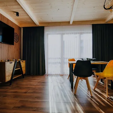 Oliwia Apartment *